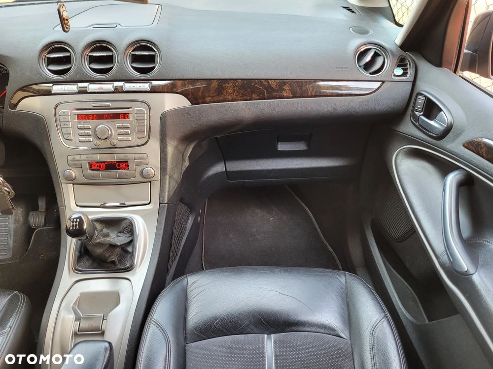 Ford Galaxy 2.0 Ghia - 10