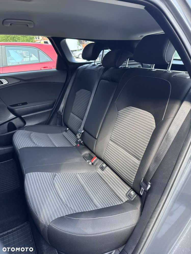 Kia Ceed 1.5 T-GDI M DCT - 25
