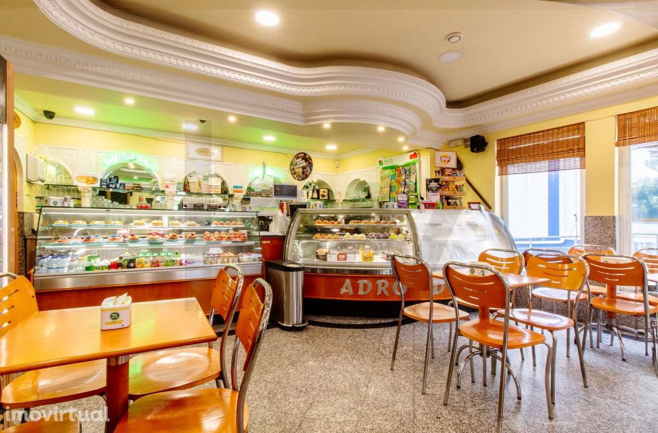 Edifício Comercial com 3 Pisos no Centro de Fanhões – Loures - Grande imagem: 3/59