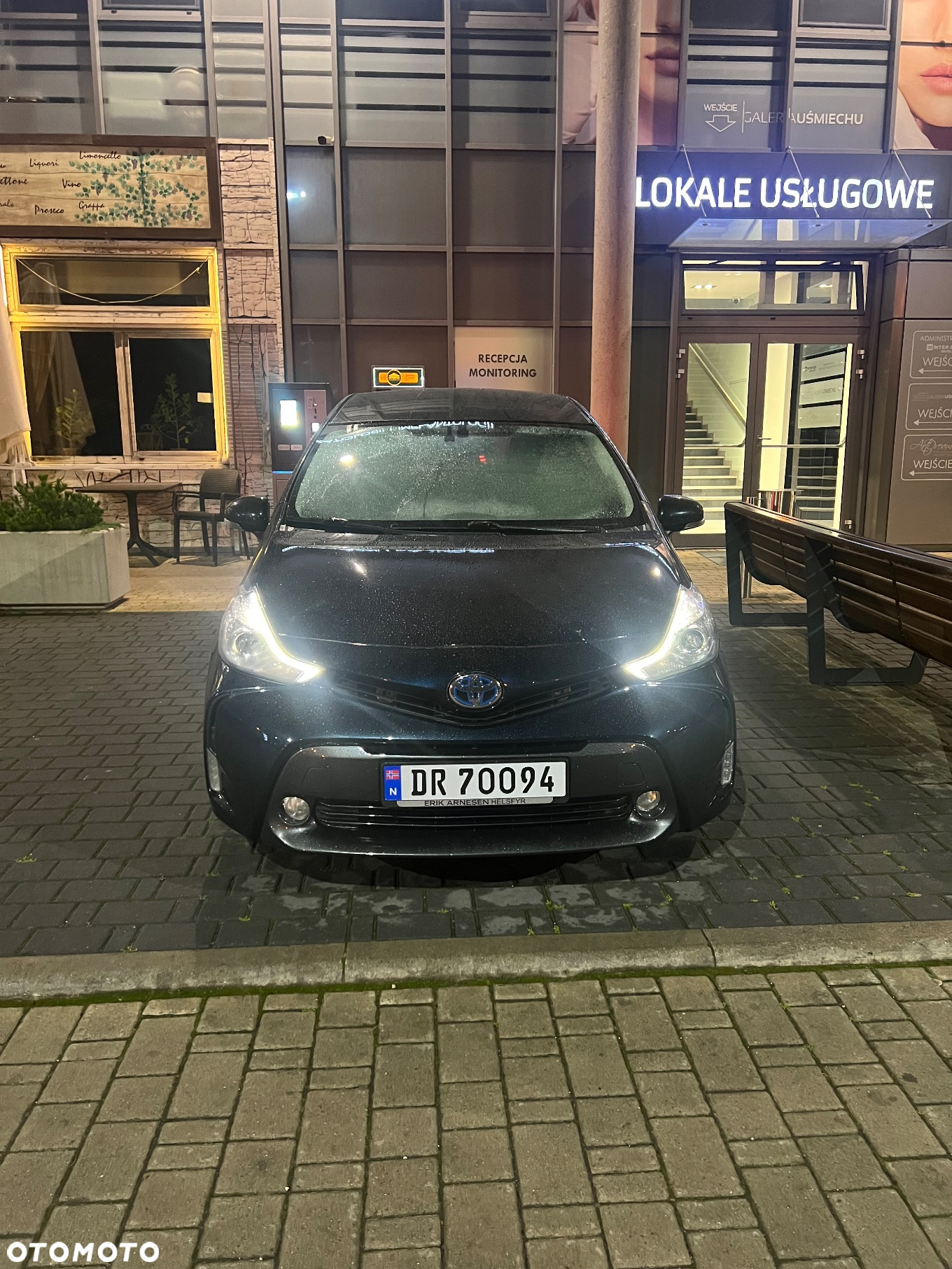 Toyota Prius+ (Hybrid) Comfort - 18