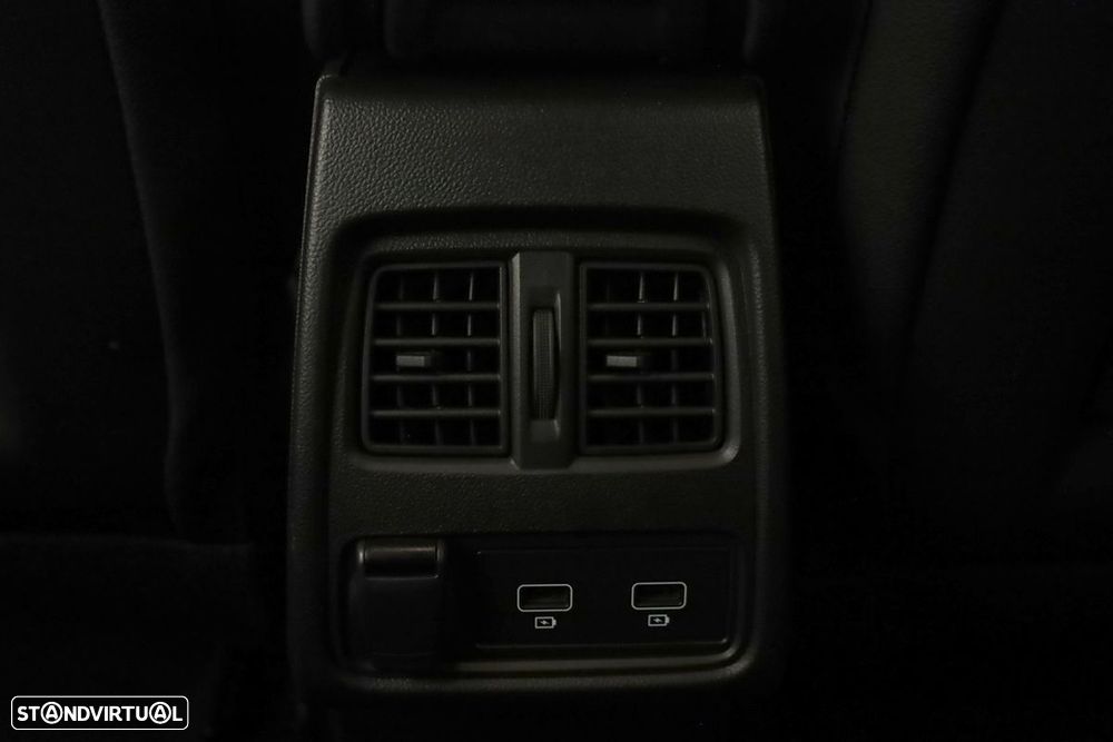 Renault Captur 1.0 TCe Techno Bi-Fuel - 24