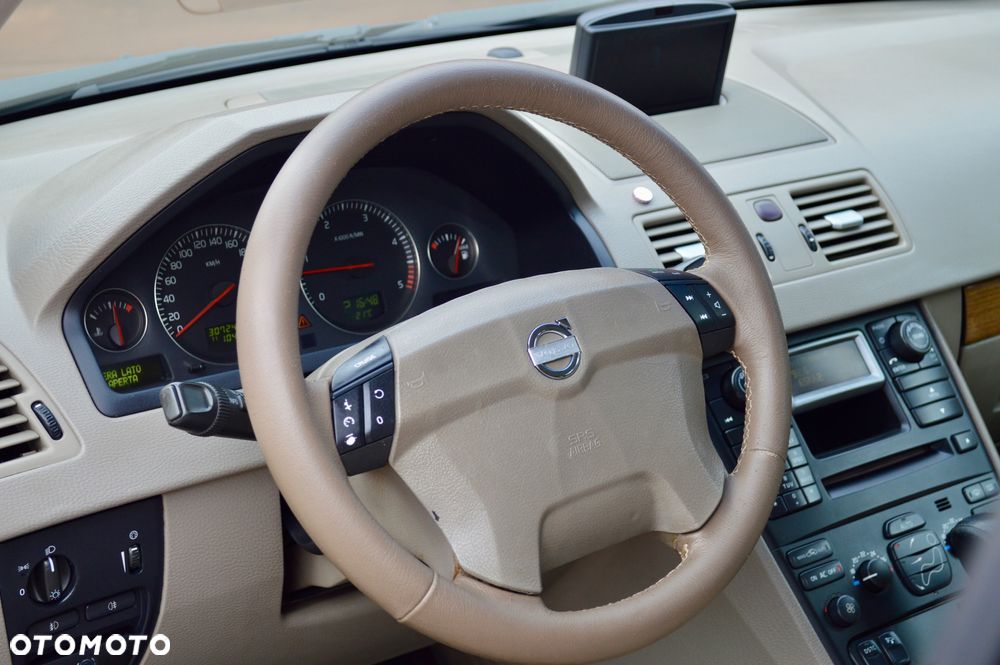 Volvo XC 90 2.4 D5 - 8
