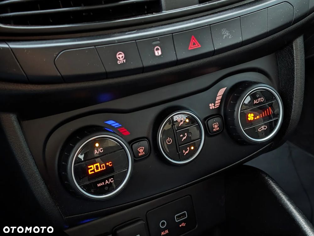 Fiat Tipo 1.4 16v Lounge EU6d - 18