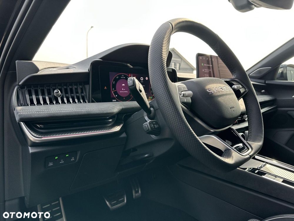 Skoda Superb 2.0 TDI SCR 4x4 Sportline DSG - 13