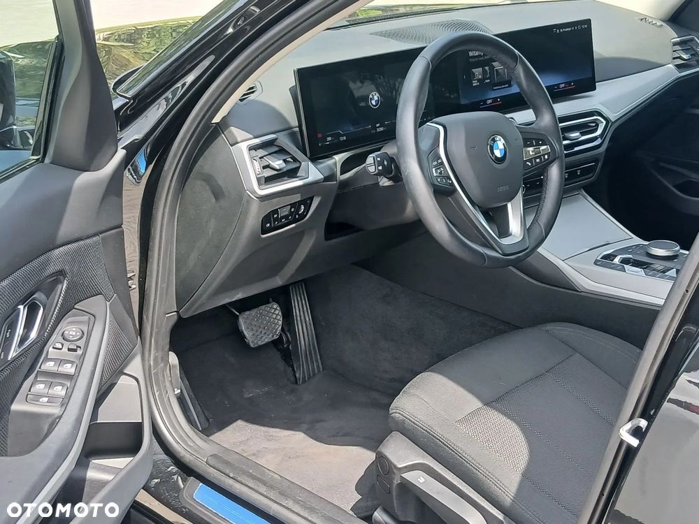 BMW Seria 3 318i - 11