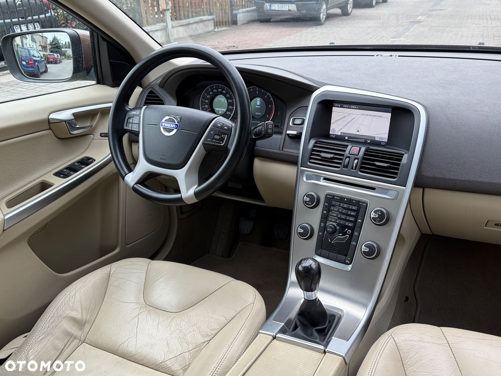 Volvo XC 60 D3 Momentum - 5