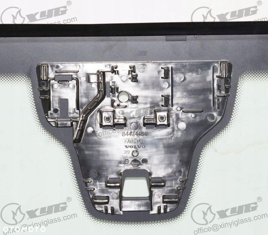 SZYBA CZOŁOWA VOLVO FH 2018- KAMERA+SENSOR - 2