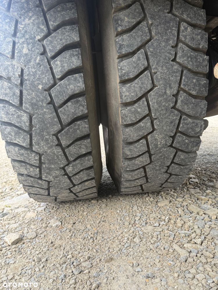 Renault C 320 SKRZYNIA 7.40m HDS FASSI F120B.1.22 + PILOT / 4x2 / STAN BDB - 23