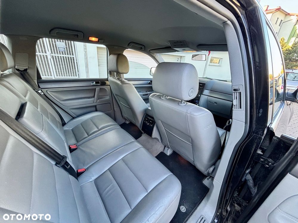 Volkswagen Touareg 3.2 V6 - 8