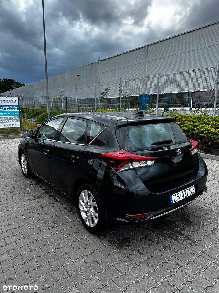 Toyota Auris 1.6 Classic Plus - 23