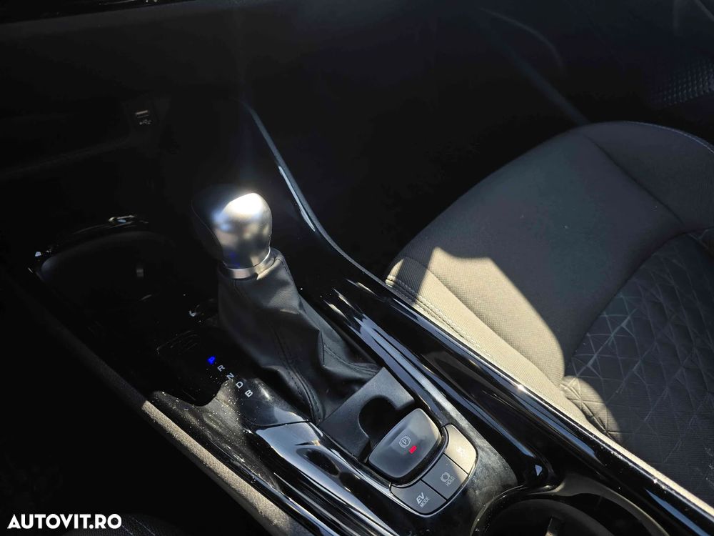 Toyota C-HR - 14
