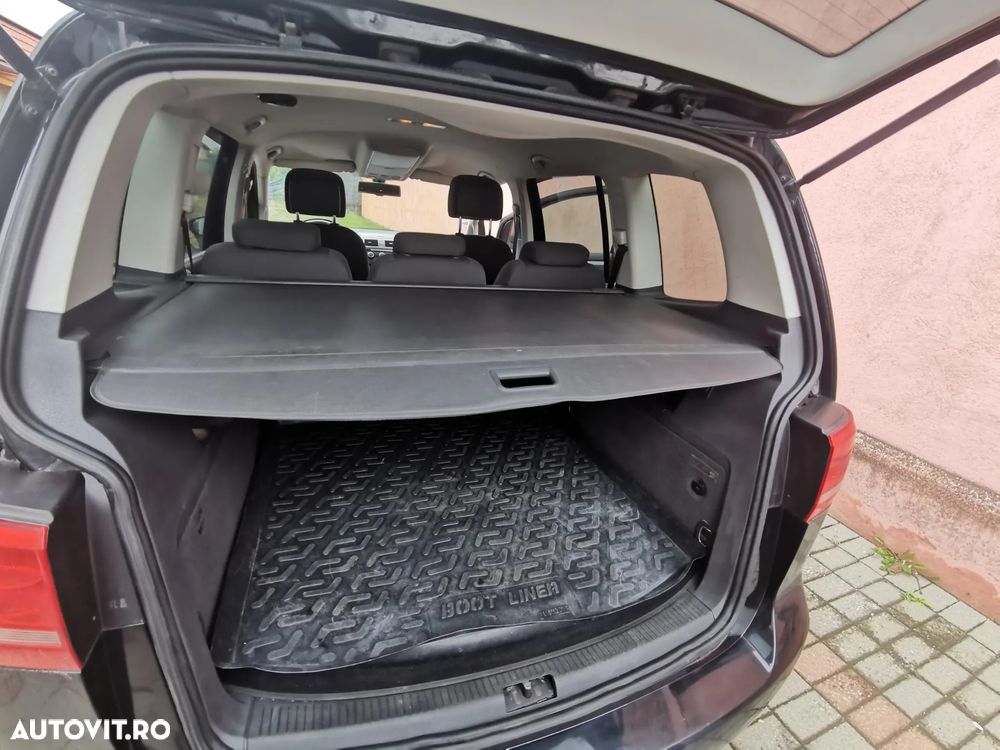 Volkswagen Touran 2.0 TDI BlueMotion Technology Highline - 10