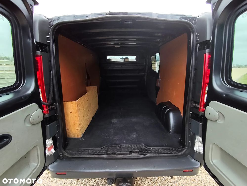 Opel Vivaro - 17