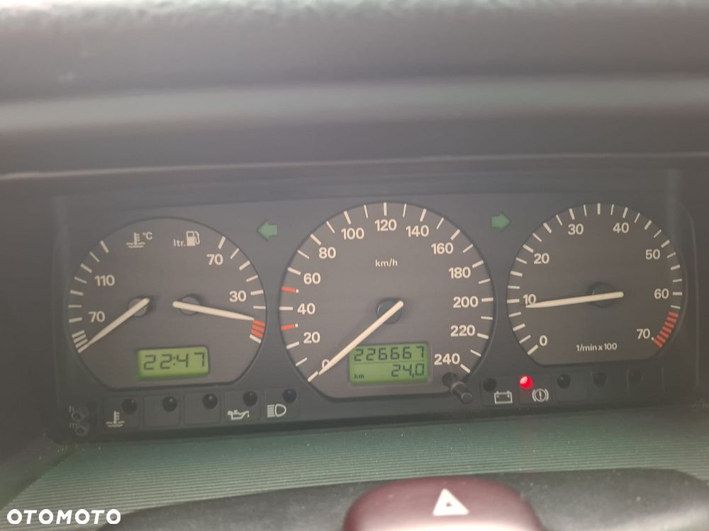 Volkswagen Passat - 30