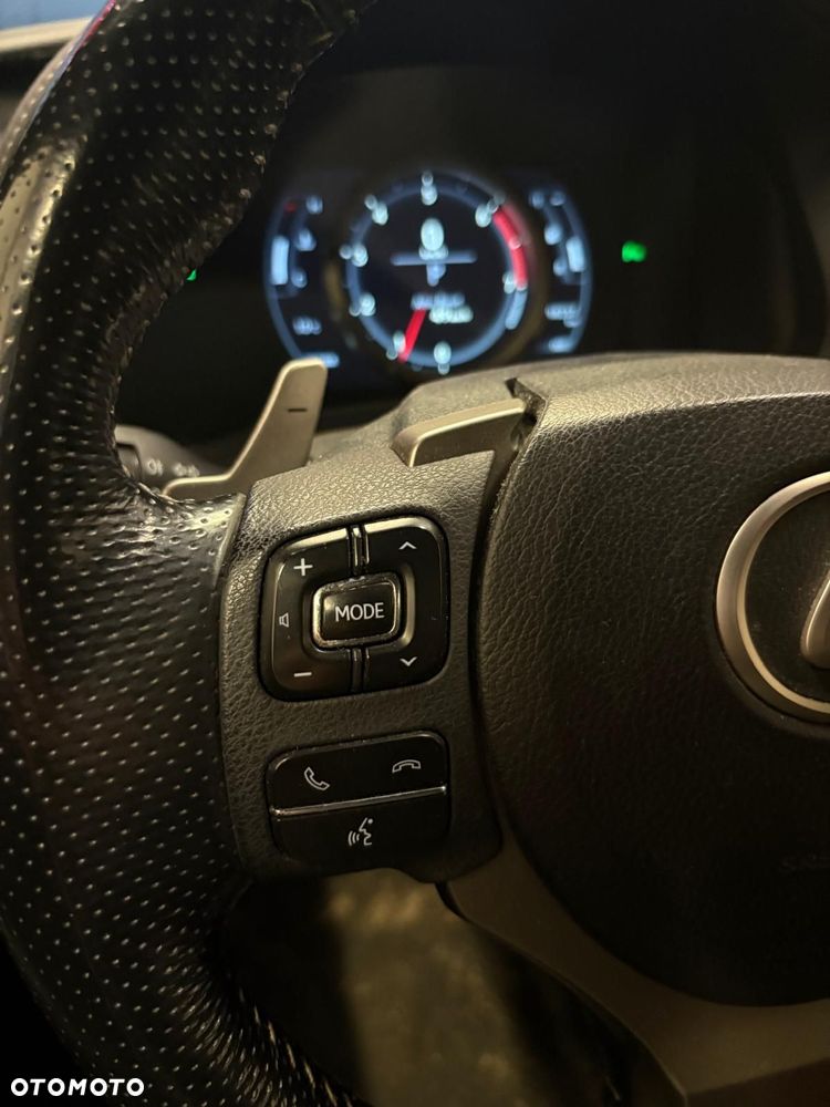 Lexus RC - 15