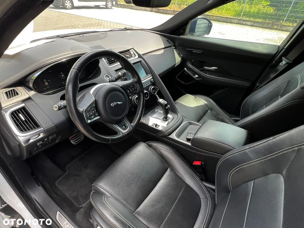 Jaguar E-Pace D180 AWD R-Dynamic S - 9