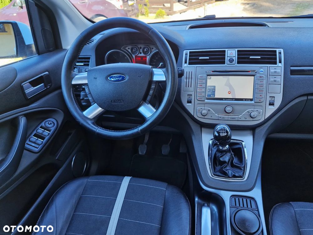 Ford Kuga 2.0 TDCi 4x4 Titanium - 10
