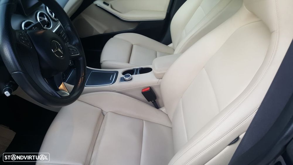 Mercedes-Benz CLA 200 d 7G-DCT Urban - 11