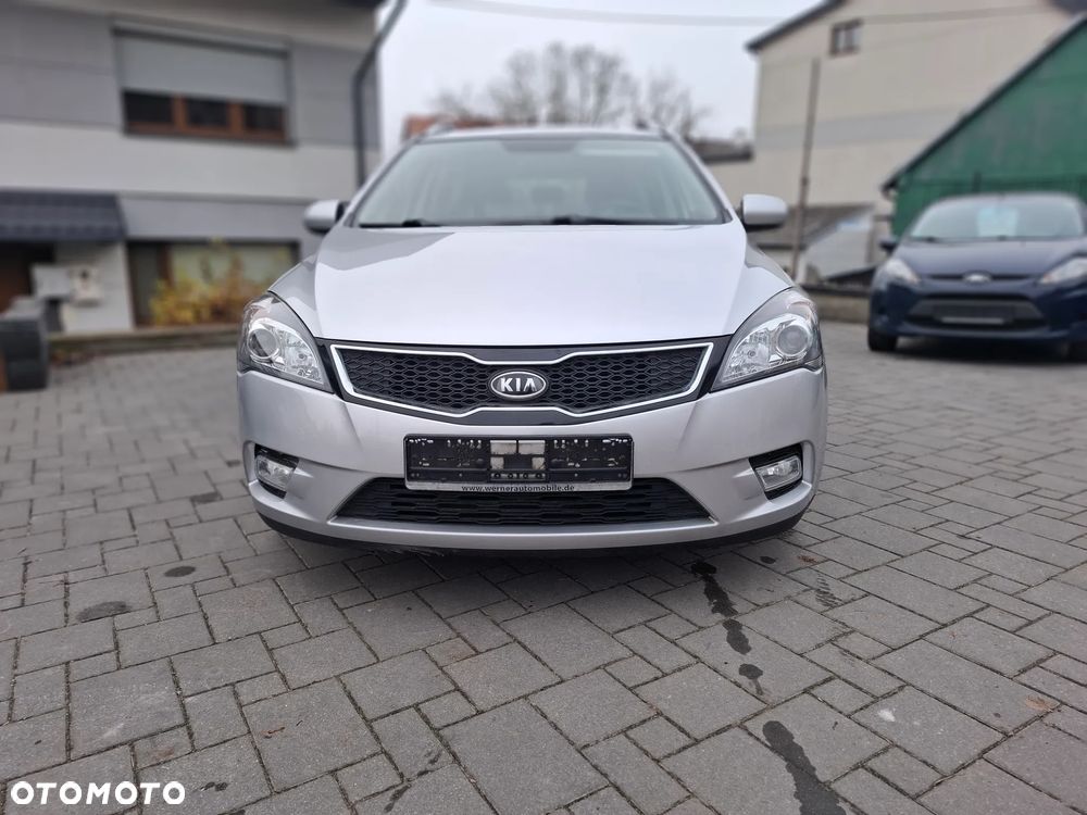 Kia Ceed 1.4 CVVT Dream-Team Edition - 40