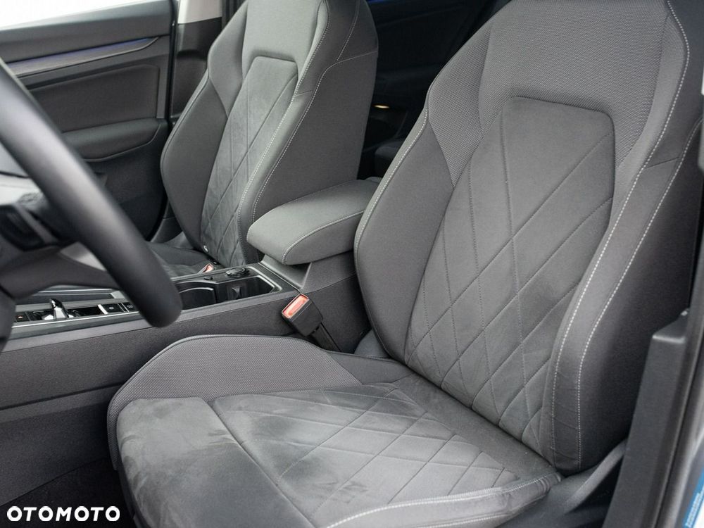 Volkswagen Golf 1.5 eTSI EVO Style DSG - 12
