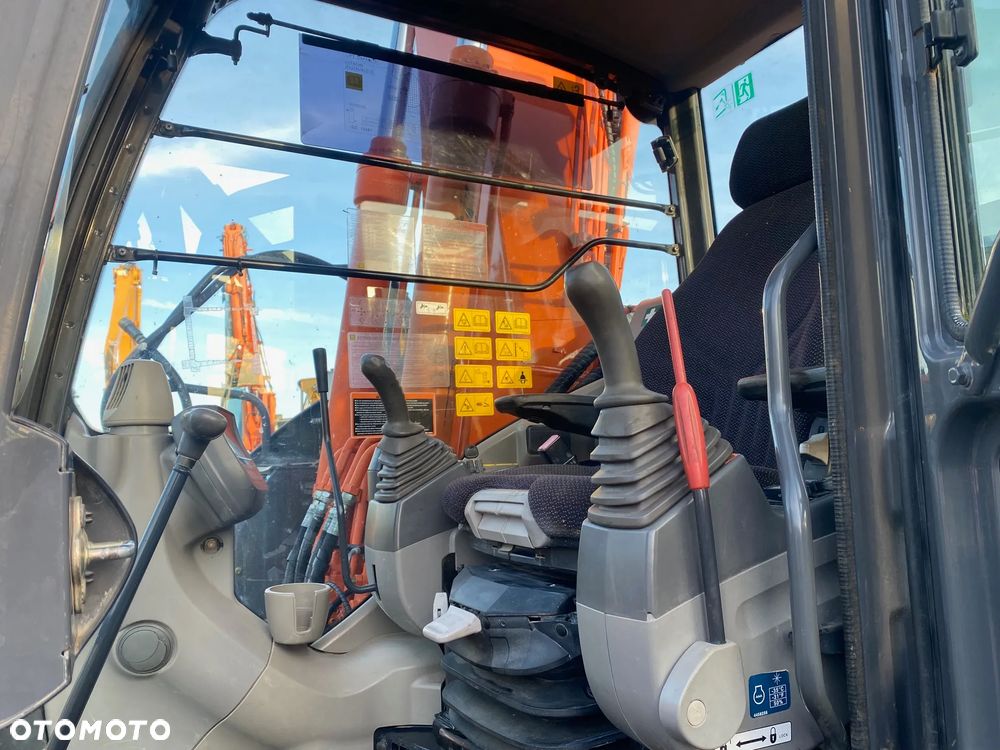 Hitachi ZX225USLC-3, 9100 MTH, PŁUG, RAMIĘ 3X ŁAMANE, Z NIEMIEC - 12
