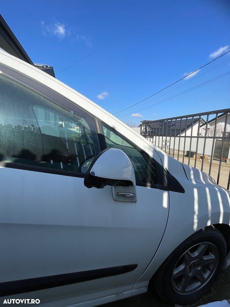 Peugeot 308 1.6 HDI FAP Allure - 5