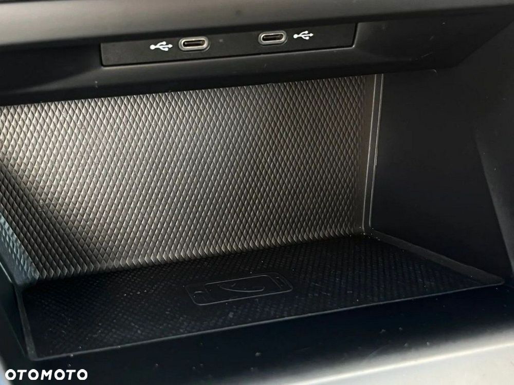 Volkswagen Golf VIII 1.5 TSI EVO Life - 30