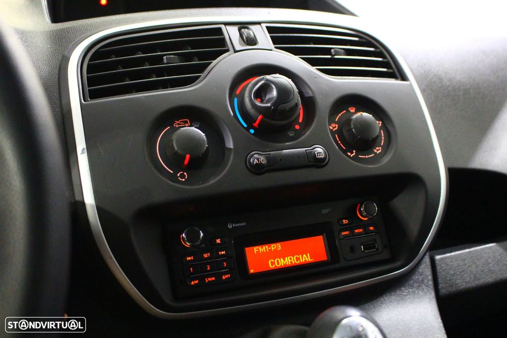Renault KANGOO IVA DEDUTIVEL - 20