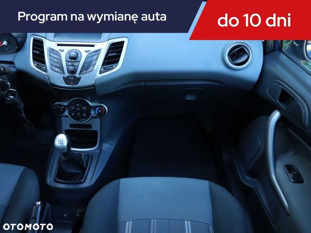 Ford Fiesta - 10