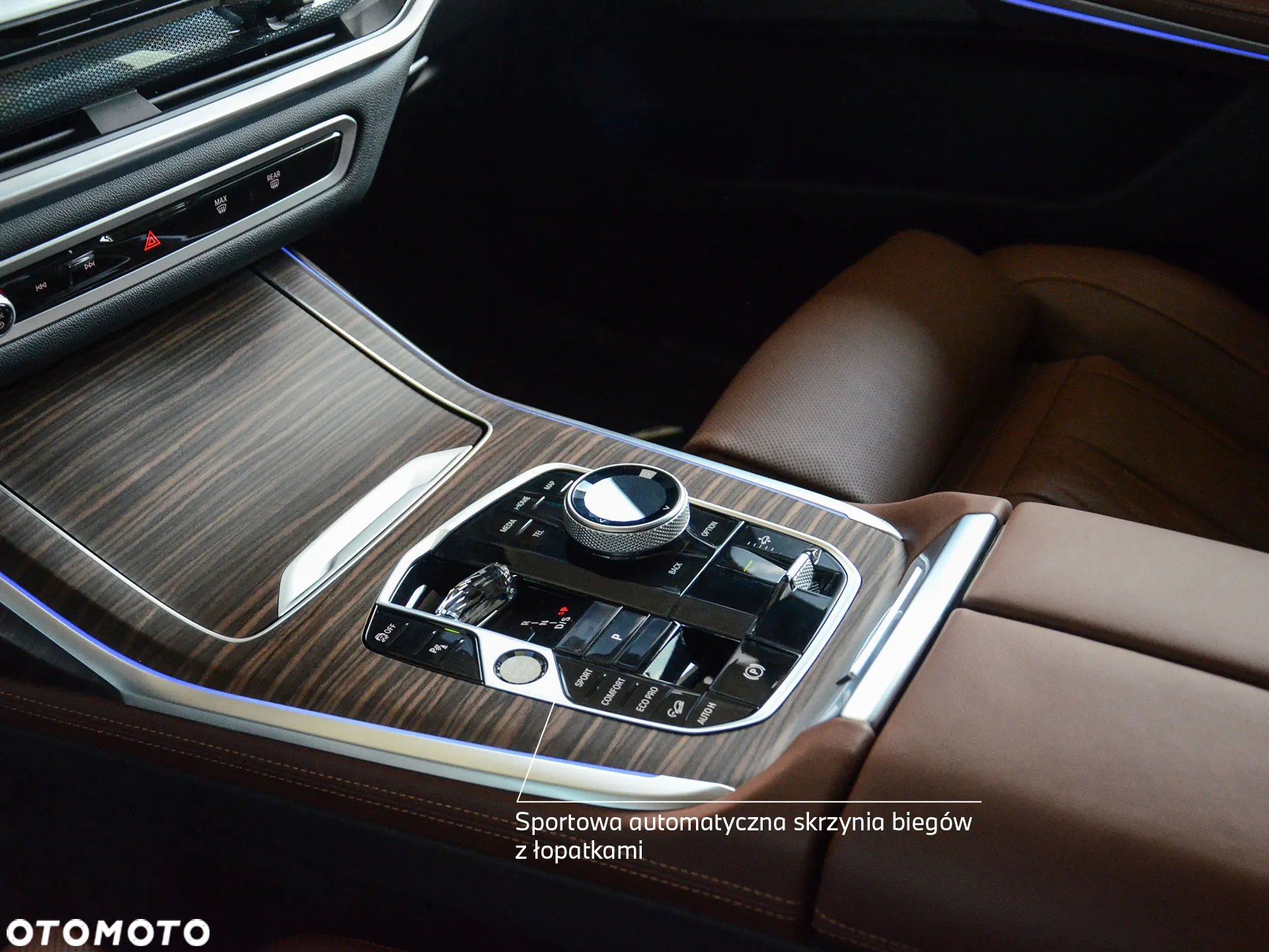 BMW X7 - 24
