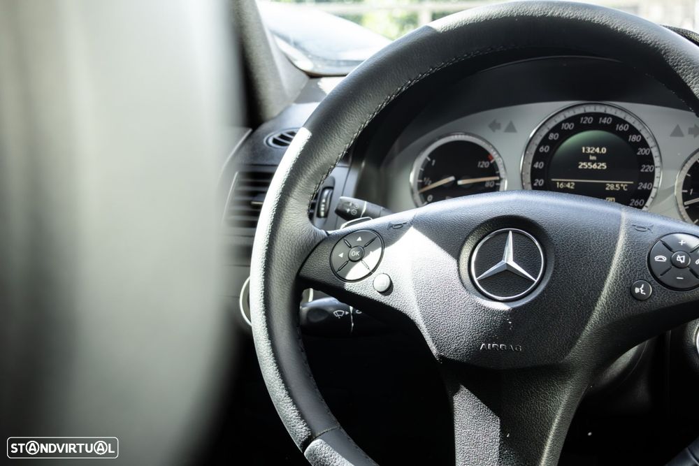 Mercedes-Benz C 320 - 20