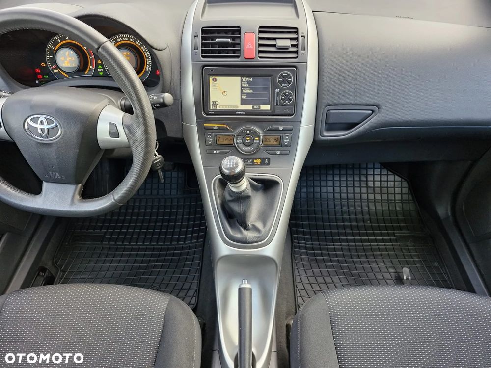 Toyota Auris - 5