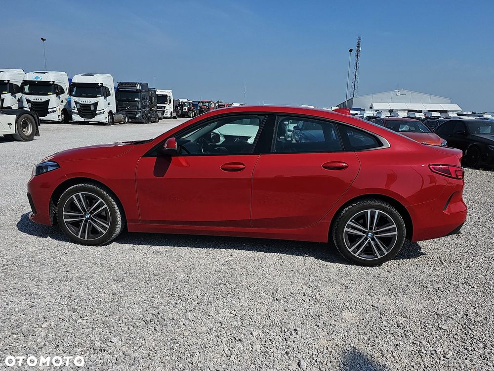 BMW Seria 2 218i - 8
