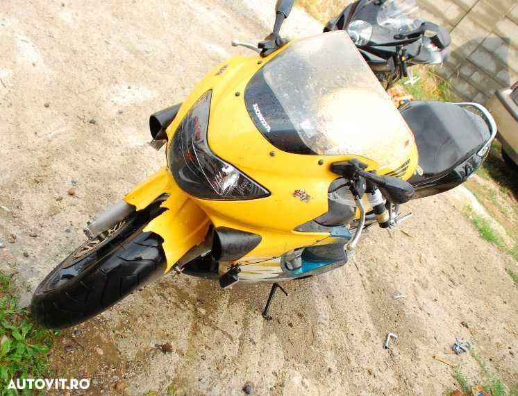 Codita carene scarita Honda CBR600F4 - 1