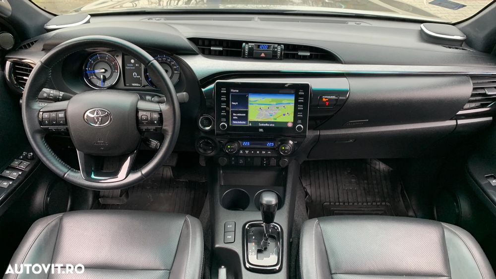 Toyota Hilux 2.8D 204CP 4x4 Double Cab AT Invincible Color Edition - 9