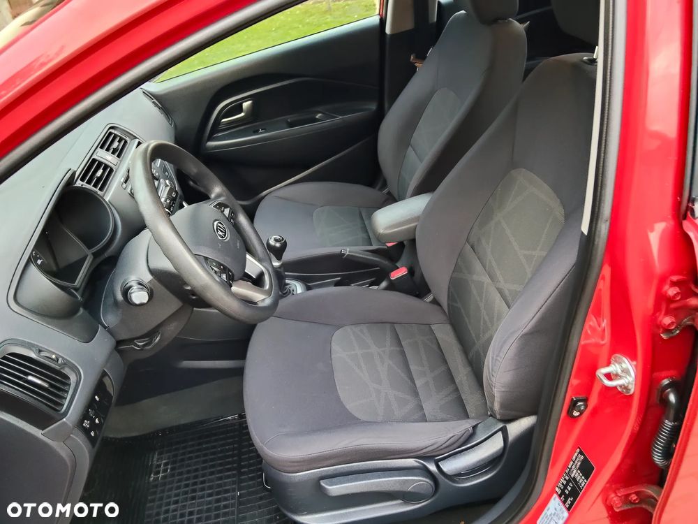 Kia Rio 1.2 Attract - 27