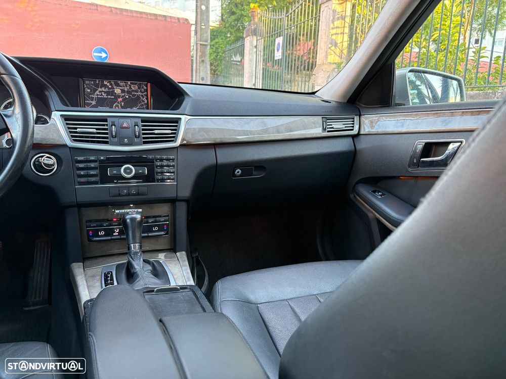 Mercedes-Benz E 220 CDI DPF BlueEFFICIENCY Auto Elegance - 13