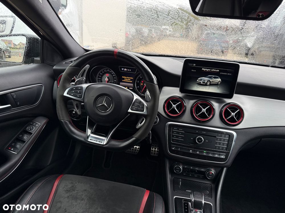 Mercedes-Benz GLA - 11