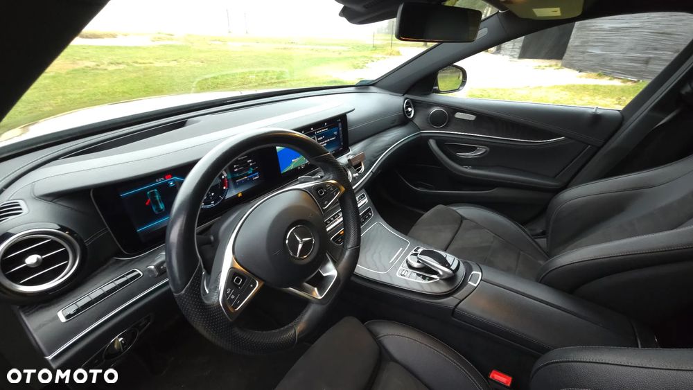 Mercedes-Benz Klasa E 220 d 4-Matic 9G-TRONIC - 9