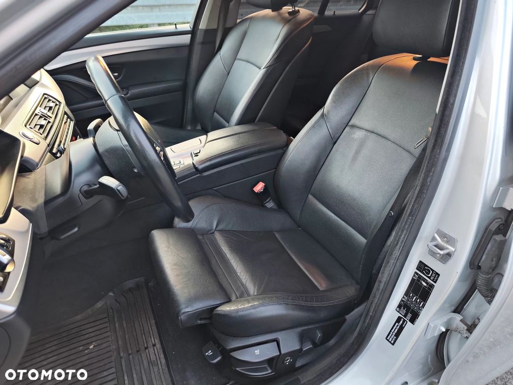 BMW Seria 5 520d Luxury Line - 6