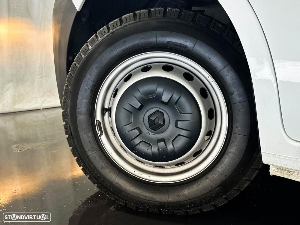 Renault Master L2H2 2.3 DCi 135cv Confort - 51