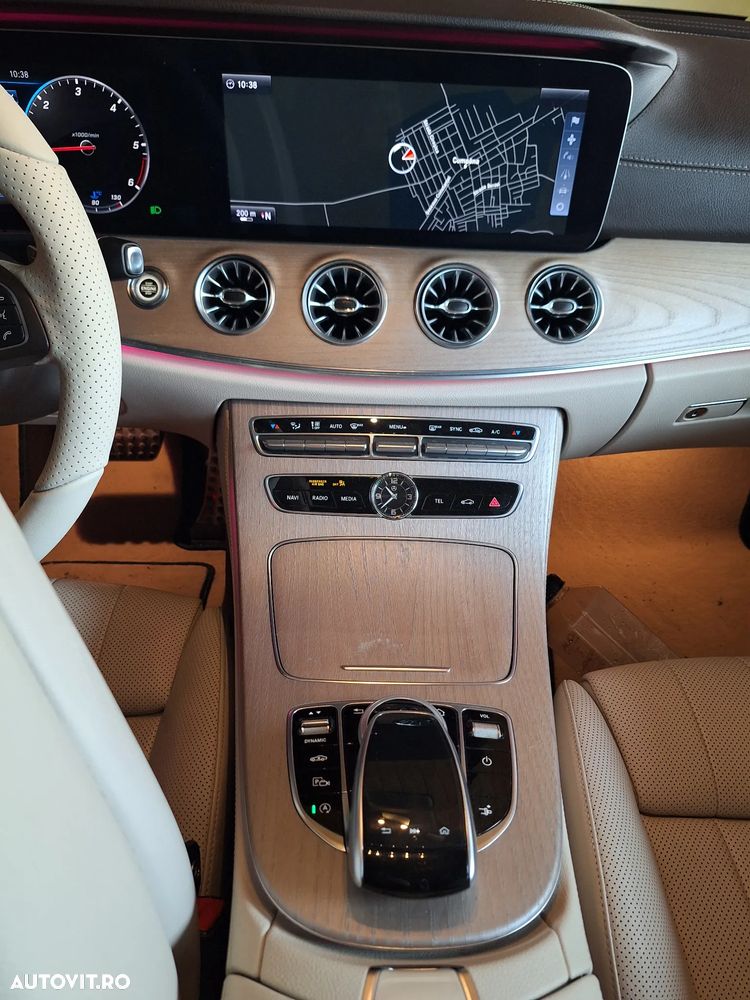 Mercedes-Benz E 220 d 4MATIC - 12