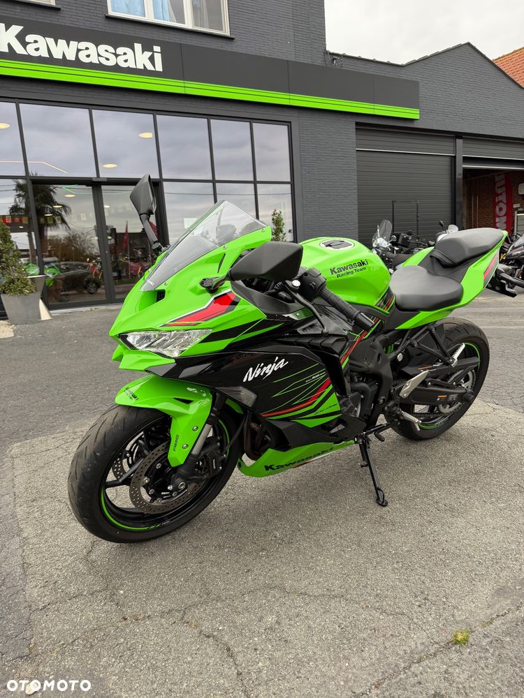 Kawasaki ZX - 28