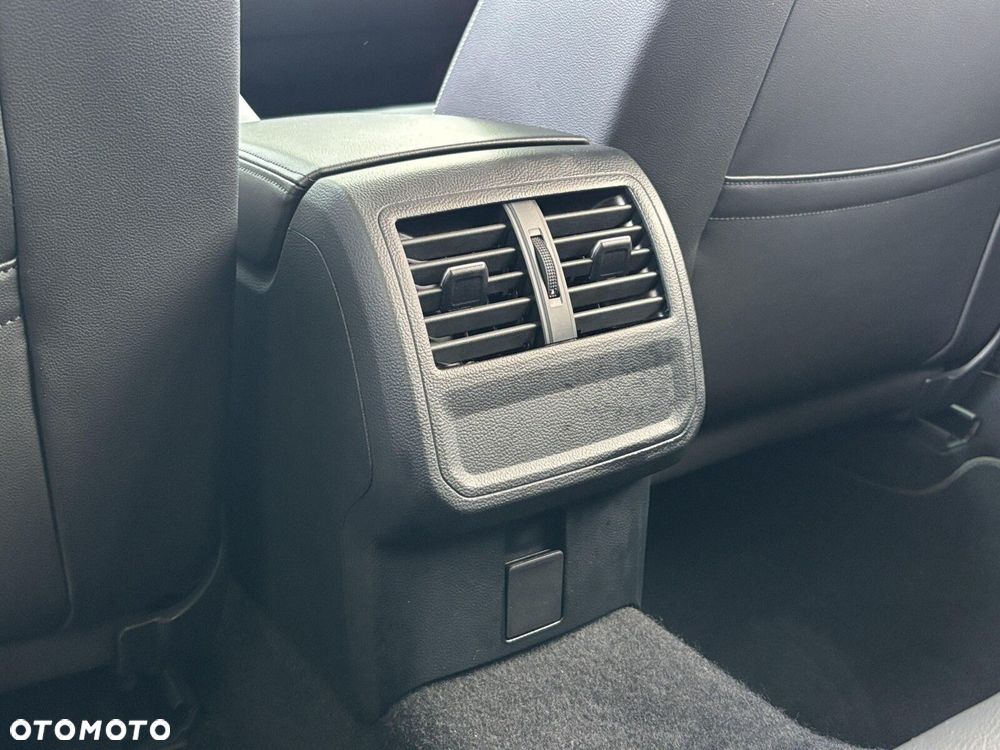 Volkswagen Passat Variant - 18