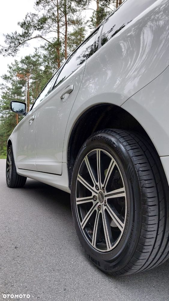 Volvo XC 60 D4 Drive-E Momentum - 3