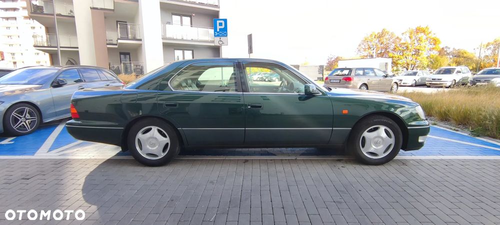 Lexus LS Standard - 9