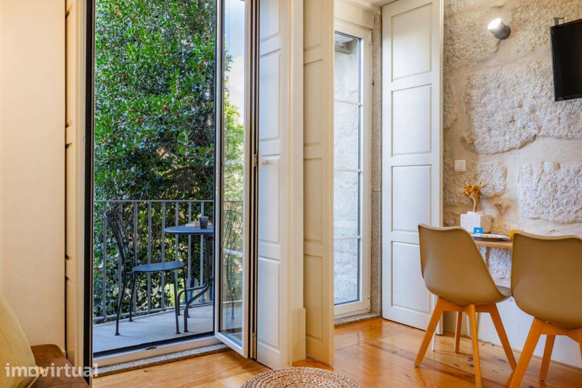 Apartamento com 1 quartos - localizado em Santo Ildefonso Porto - Grande imagem: 3/26