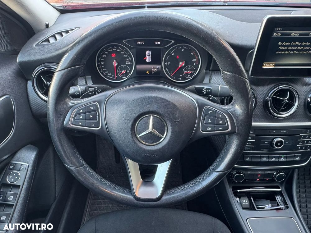 Mercedes-Benz A - 11