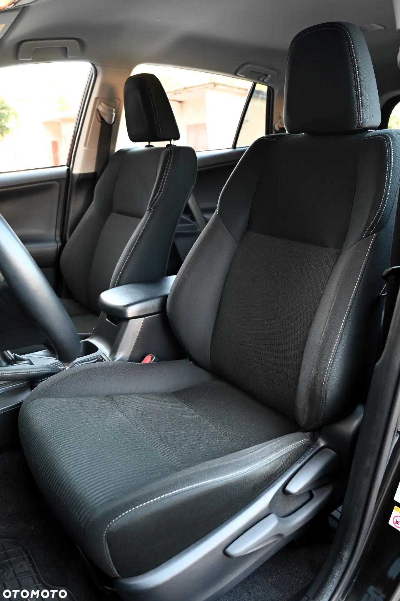 Toyota RAV4 - 30
