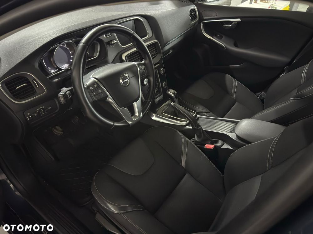 Volvo V40 D2 Drive-E Momentum - 8
